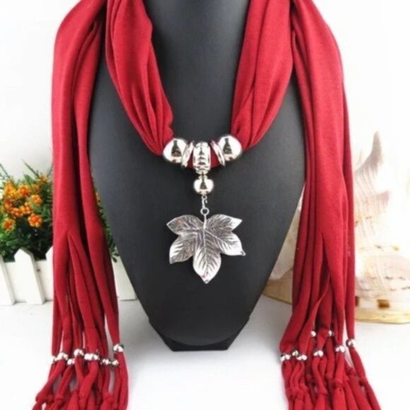 NEW Silver Maple Leaf Necklace Red Scarf Fall - Picture 1 of 1